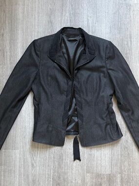 Elie Tahari Black Blazer (size 6)